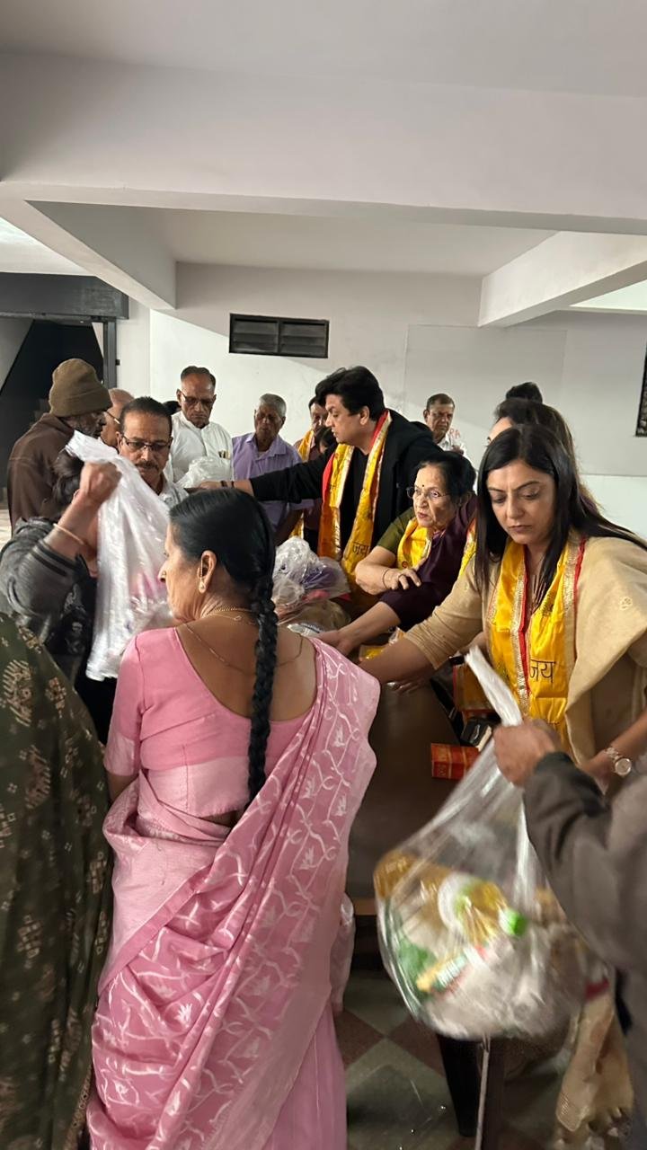 મકરસંક્રાંતિ પર્વમાં દ્વારકામાં જરૂરિયાત મંદ ૨૦૧ પરિવારને અન્નદાન સંપન્ન