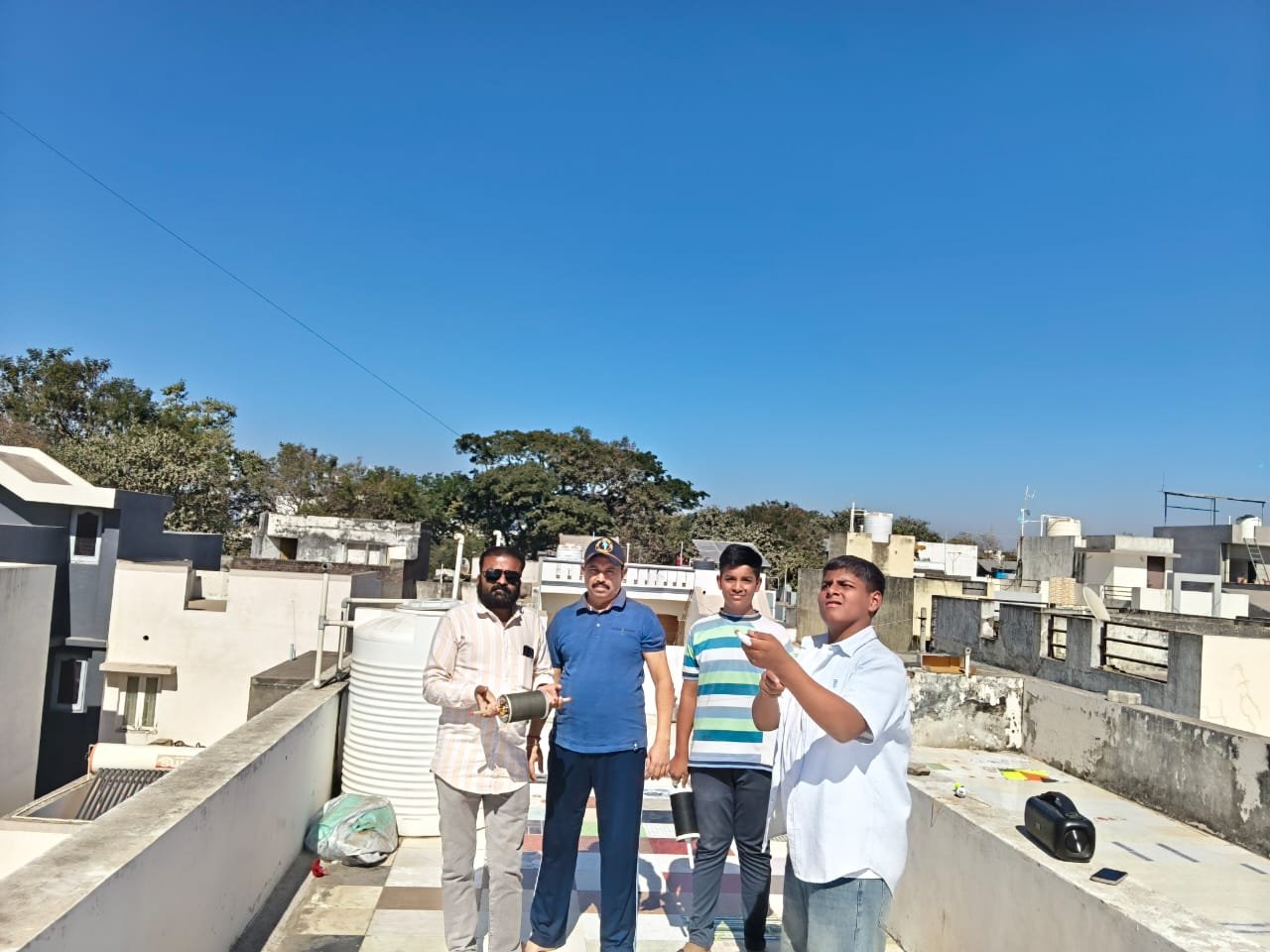 મકરસંક્રાંતિ ના પતંગની મોજ માણતા સલાયા ભાજપ પ્રમુખ લાલજી ભુવા